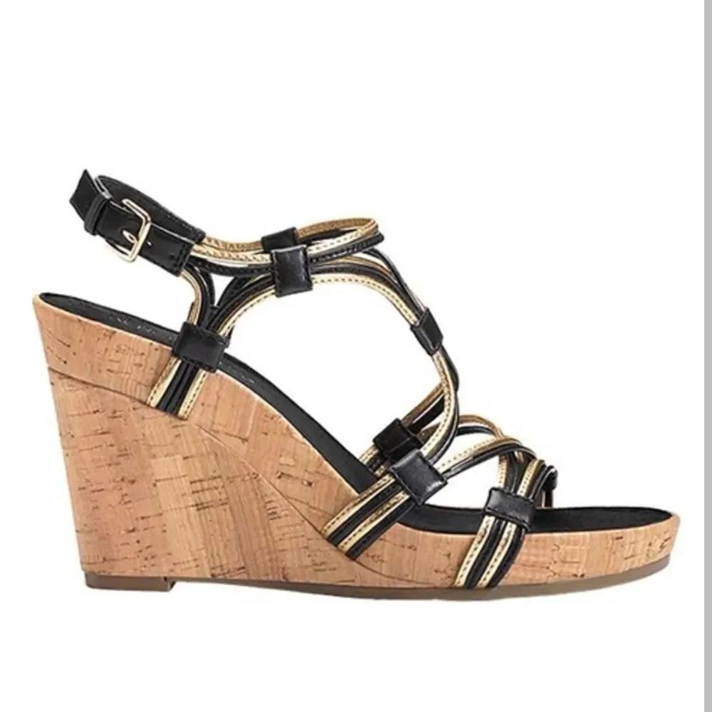 BRAND NEW WOMEN'S AEROSOLS REAL PLUSH WEDGE SANDALS